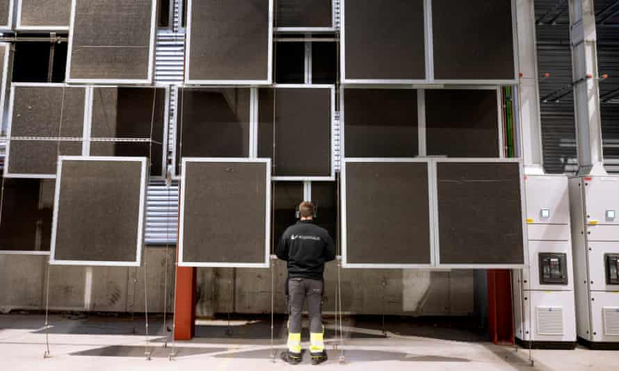 Noise insulation at Kryptovault’s warehouse in Hønefoss